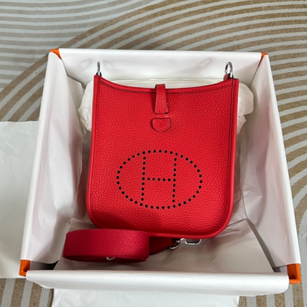 【エルメス HERMES】エブリンアマゾンTPM トリヨンクレマンス トレンチ ブーゲンビリア  シルバー金具 (100%マシン)